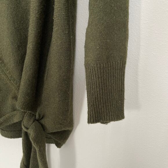J. Crew Green Bow Wool Sweater (Size M) - Picture 6 of 10